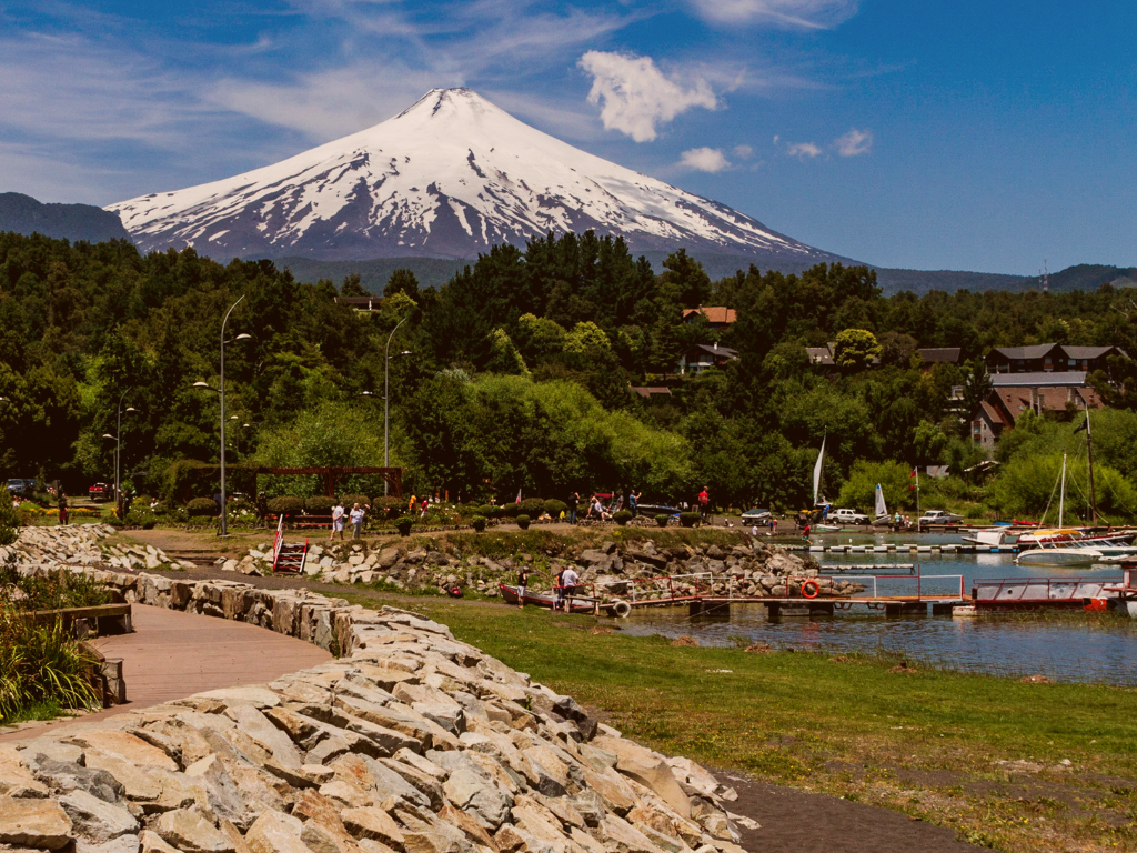 Imagen de referencia de volcanes de Chile